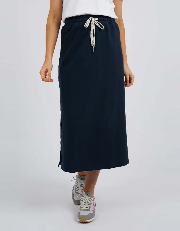 Pleated Women Dress with a Timeless and Elegant TextureTravel Skirt - Navy