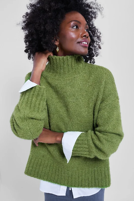 Long - Sleeve Women Sweater with Ribbed CuffsGreen Boucle Hannah Turtleneck Sweater