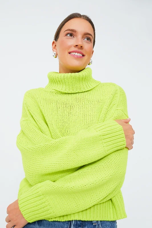 Turtleneck Women Sweater for a Classic and Elegant StylePeridot Edie Turtleneck Sweater