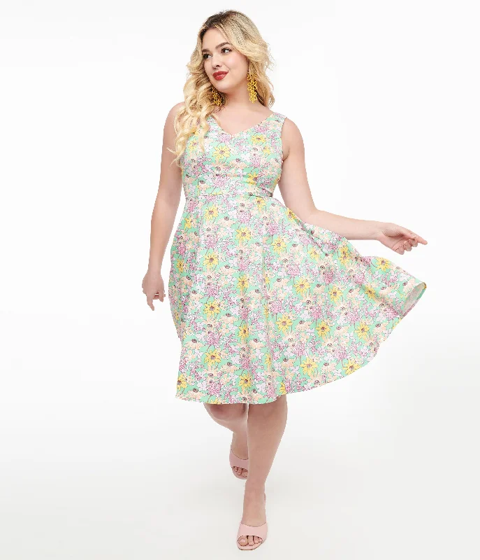 Ball Gown Women Dress with a Full Skirt for a Princess - like LookGreen & Multicolor Floral Cotton Swing Dress