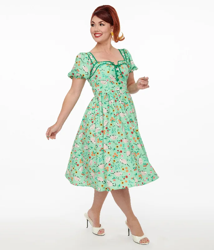 Sheath Women Dress with a Tailored Fit for a Professional LookUnique Vintage 1940s Green Possum Print Button Front Dress