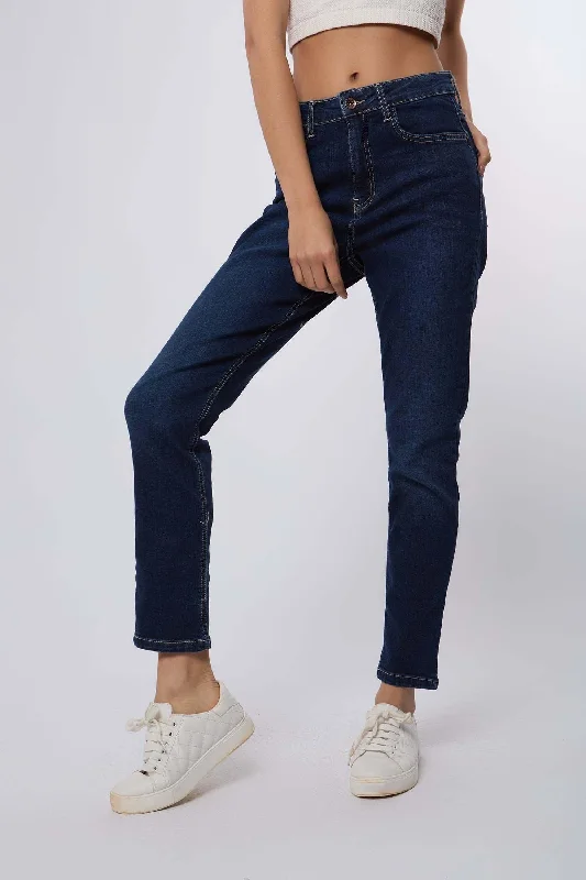 Dark - wash women jeans for a sophisticated and slimming effectDenim