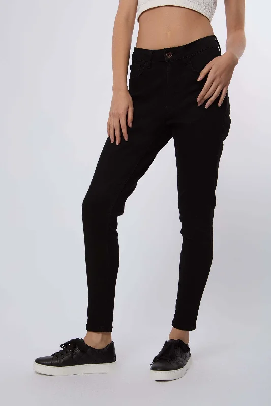 Distressed women jeans for a trendy and edgy lookDenim