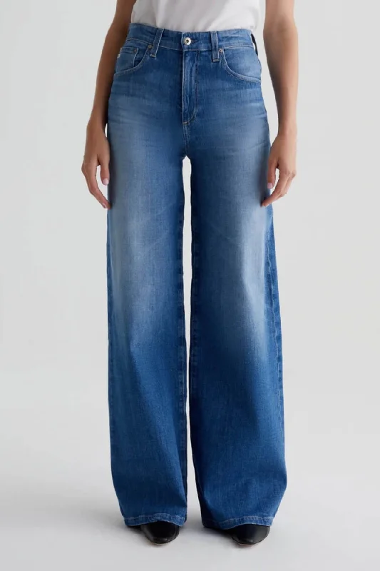 High - waisted women jeans for a flattering silhouetteAG Denim The Deven Jean - Runway