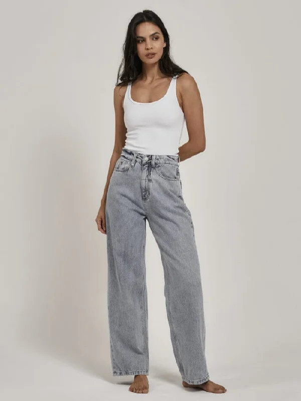 Light - wash women jeans for a fresh and summery appearanceBillie Jean - Garage Blue