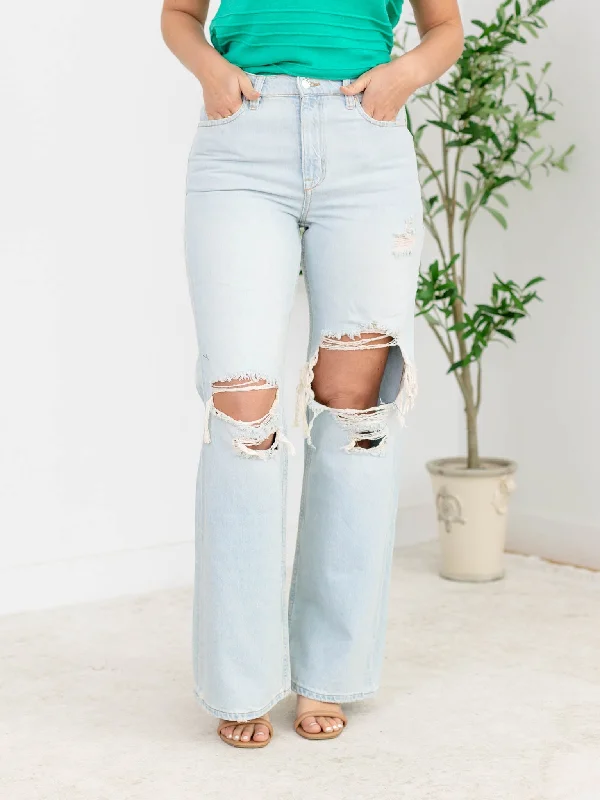 Button - Down Denim Top with a Classic DesignFree People Tinsley High Rise Baggy Jean