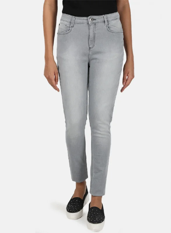 Acid - wash women jeans with a retro finishWomens Grey Regular Denim