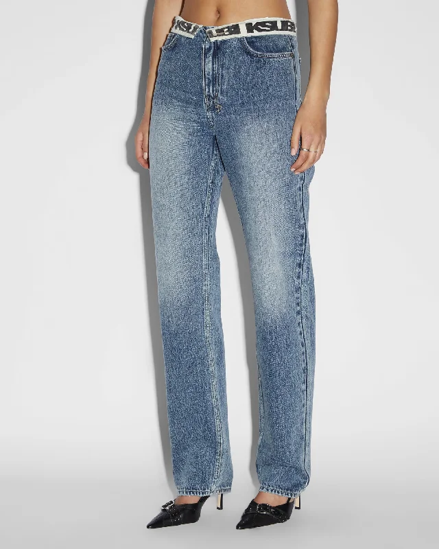 Light - wash women jeans for a fresh and summery appearancePLAYBACK FLIPPED OVERKAST