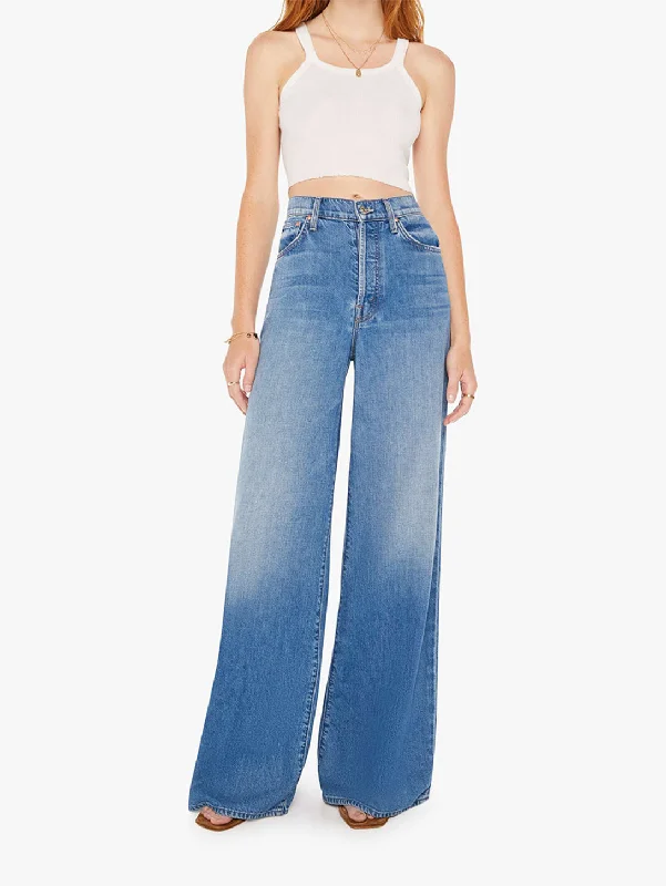 Straight - leg women jeans with a classic and timeless appealThe Ditcher Roller Sneak Jean - Heart Throb