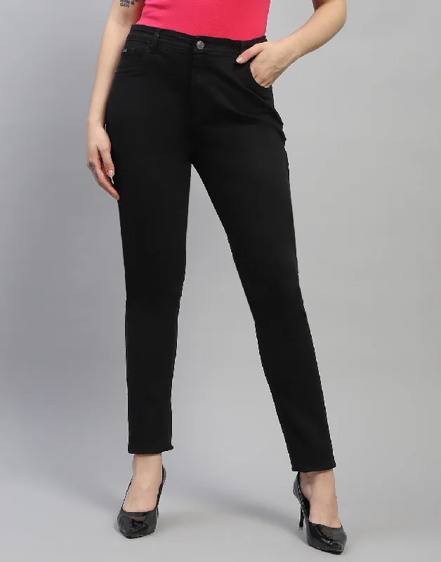 High - waisted women jeans for a flattering silhouetteWomen Black Solid Slim Fit Denim