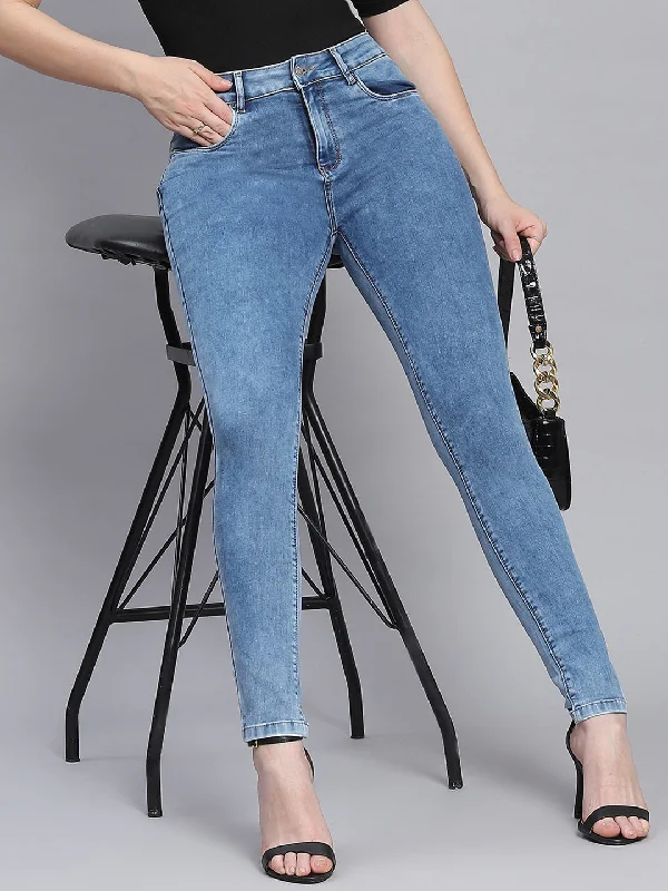 Embroidered women jeans with intricate patternsWomen Blue Light Wash Regular Fit Denims