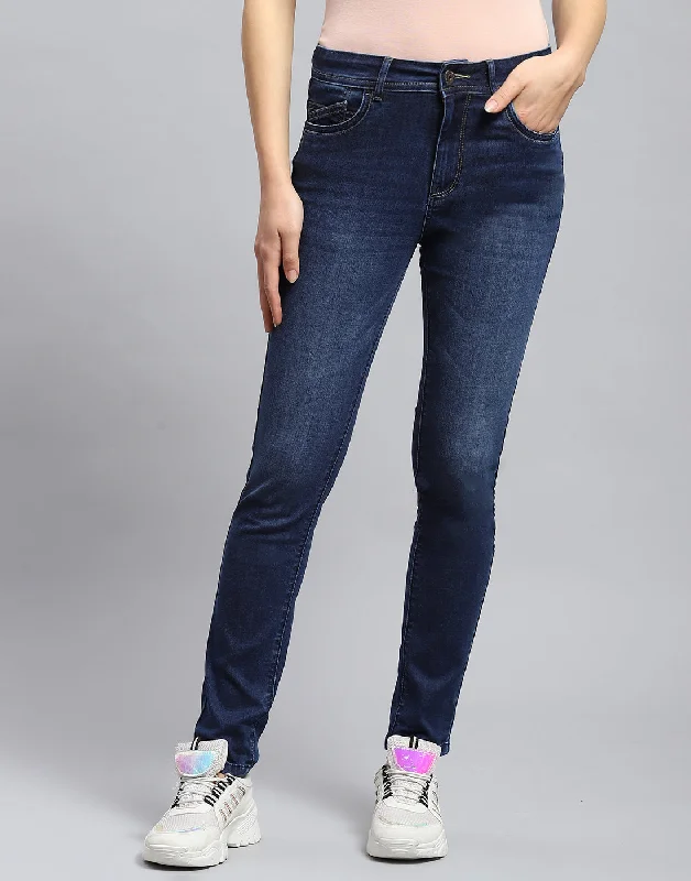 Embellished women jeans with studs or rhinestones for a glamorous touchWomen Blue Light Wash Slim Fit Denim