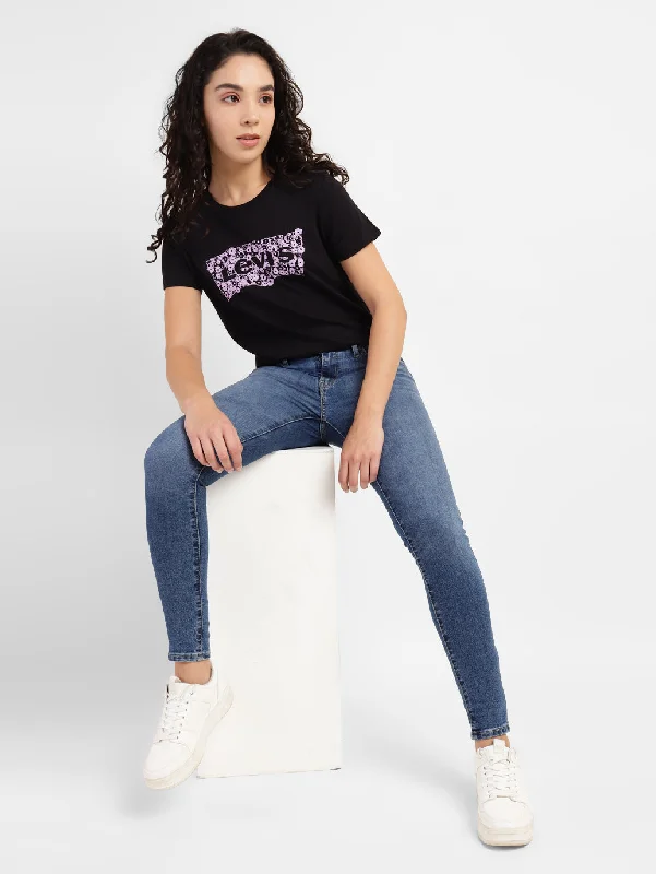 Mom jeans for a nostalgic and casual lookWomen's Mid Rise 710 Super Skinny Jeans