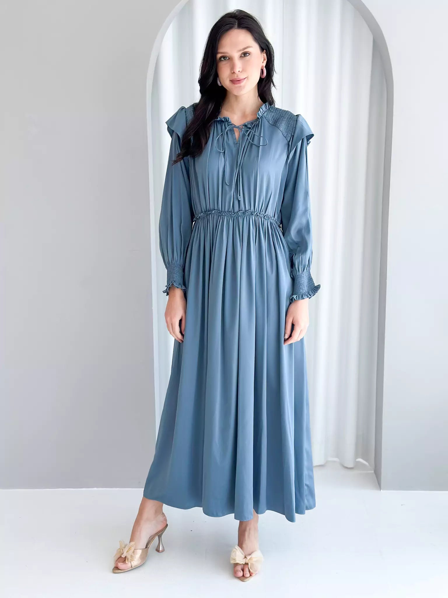 Pleated Women Dress with a Timeless and Elegant TextureAnastasia Long Dress - Blue