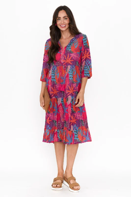 Shift Women Dress with a Simple and Classic Design for Everyday WearMilana Magenta Floral Crinkle Cotton Dress