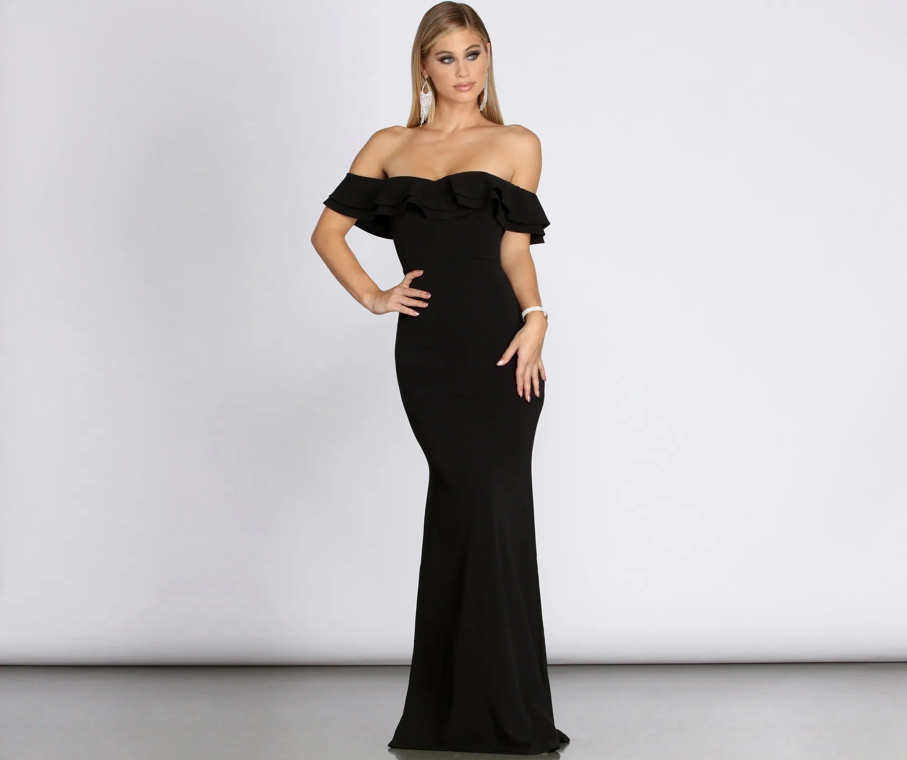 Halter Neck Women Dress to Show Off the Shoulders and NecklineLindsay Double Ruffle Formal Dress