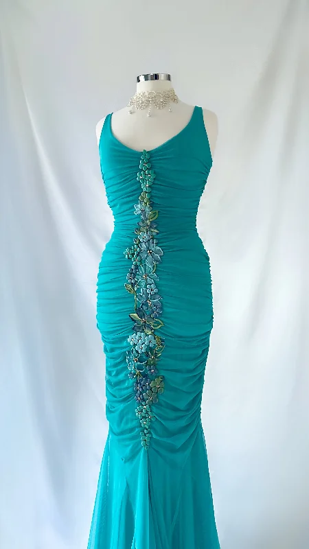 Halter Neck Women Dress to Show Off the Shoulders and NecklineTURQUOISE GLAMOUR FISHTAIL GOWN BY EMA SAVAHL COUTURE