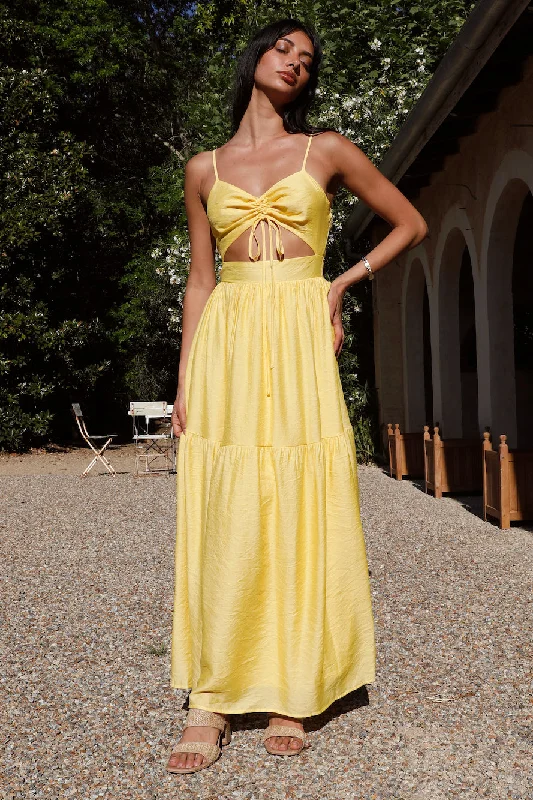 Mini Women Dress with a Short Hem for a Young and Trendy StyleSummer Disposition Maxi Dress Yellow