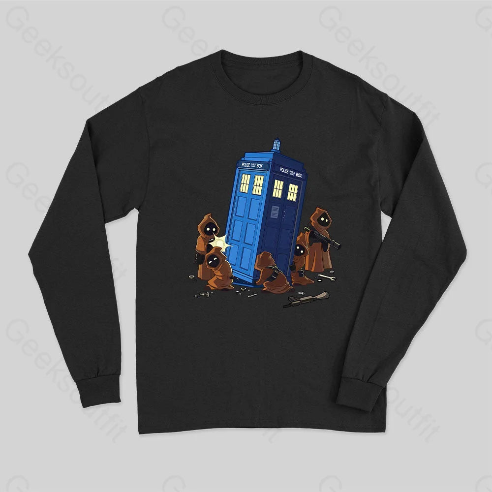 Ringer T Shirt Women with Retro - Inspired StripesThe TARDIS in Humorous Fan Art Long Sleeve T-Shirt