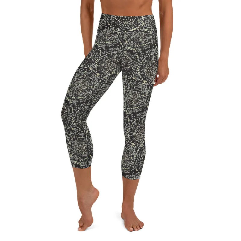 High - waisted women leggings for a tummy - control and flattering fitYoga Capri Leggings in Grey Abstract Floral Print